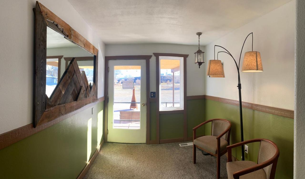 Moosehead Lodge Rangely Buitenkant foto