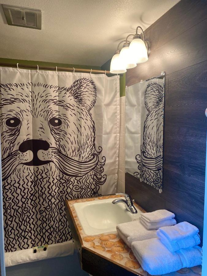 Moosehead Lodge Rangely Buitenkant foto