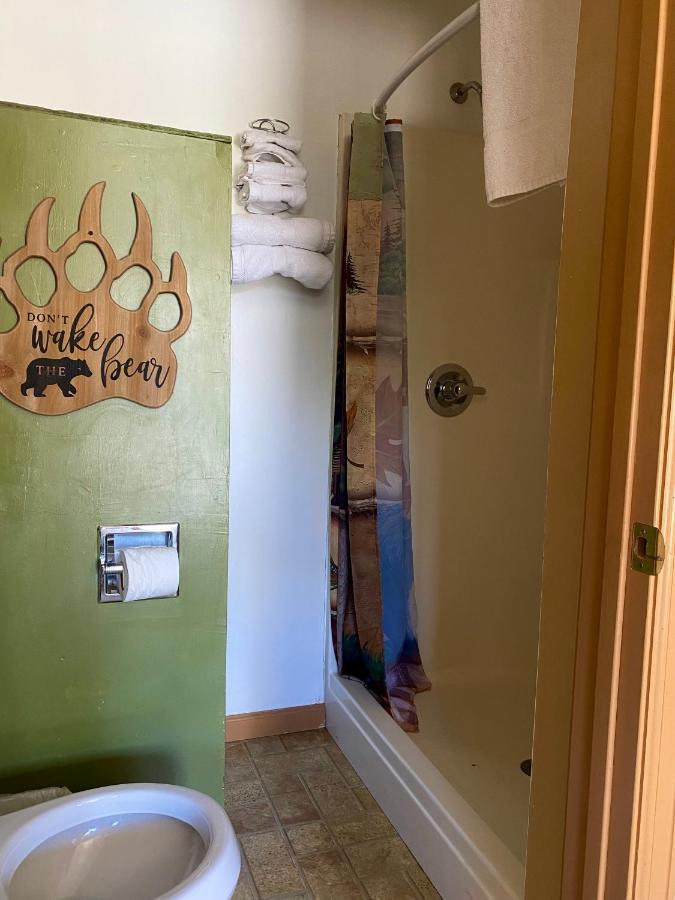 Moosehead Lodge Rangely Buitenkant foto