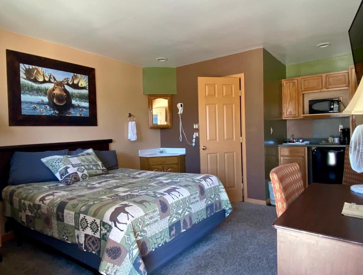 Moosehead Lodge Rangely Buitenkant foto